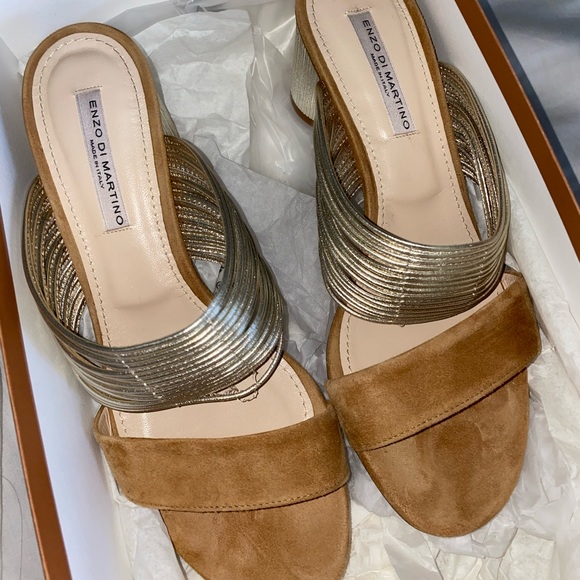 Brand new tan and gold mule - Picture 1 of 4
